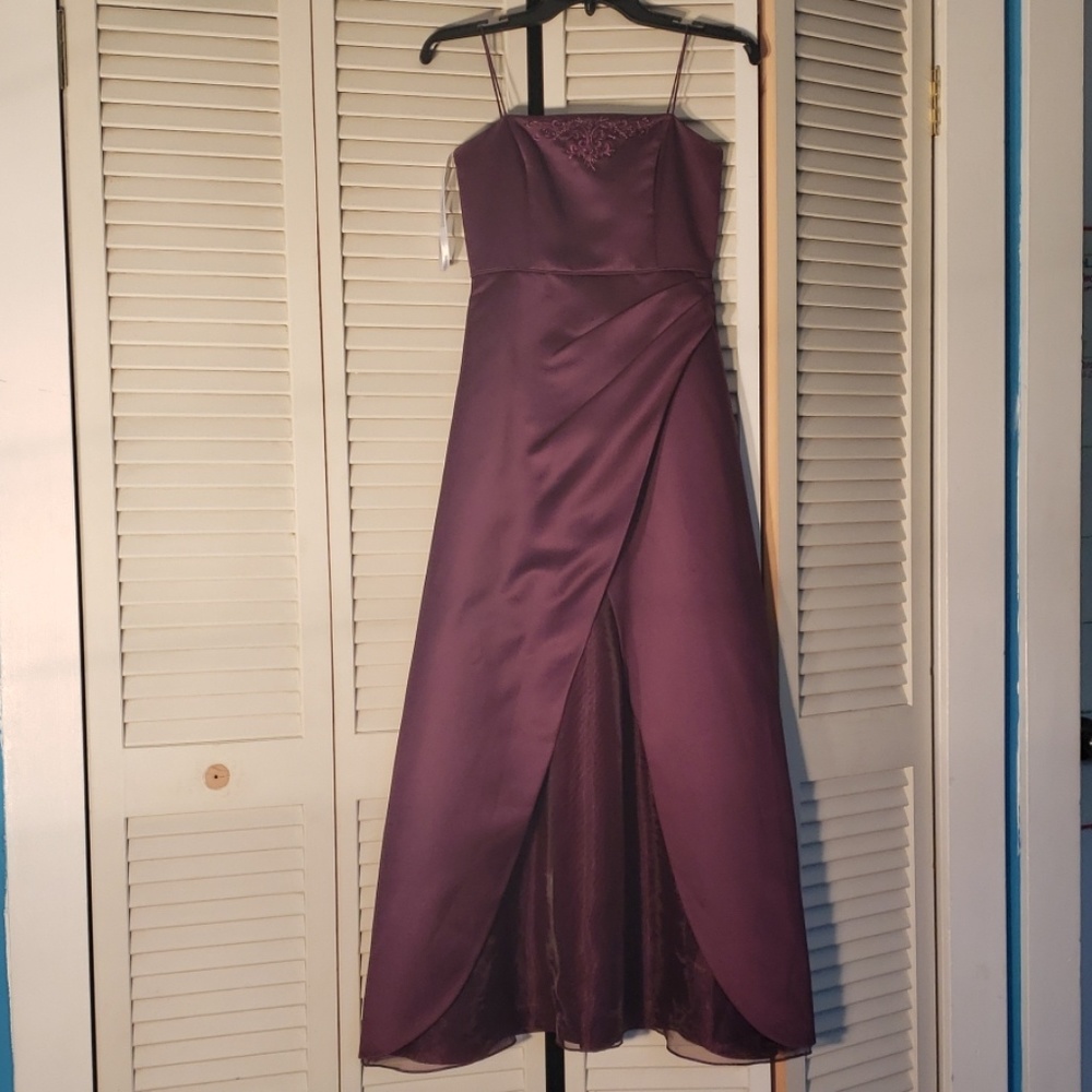 DAVIDS BRIDAL Prom dresses size 10 purple